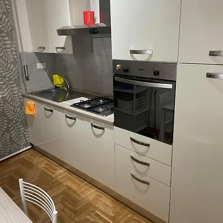 Vista Vittorio Veneto アパート フォッローニカ